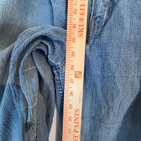 Levi Strauss Signature Bootcut Jeans Women’s 24W Short Blue Denim - Picture 12 of 13